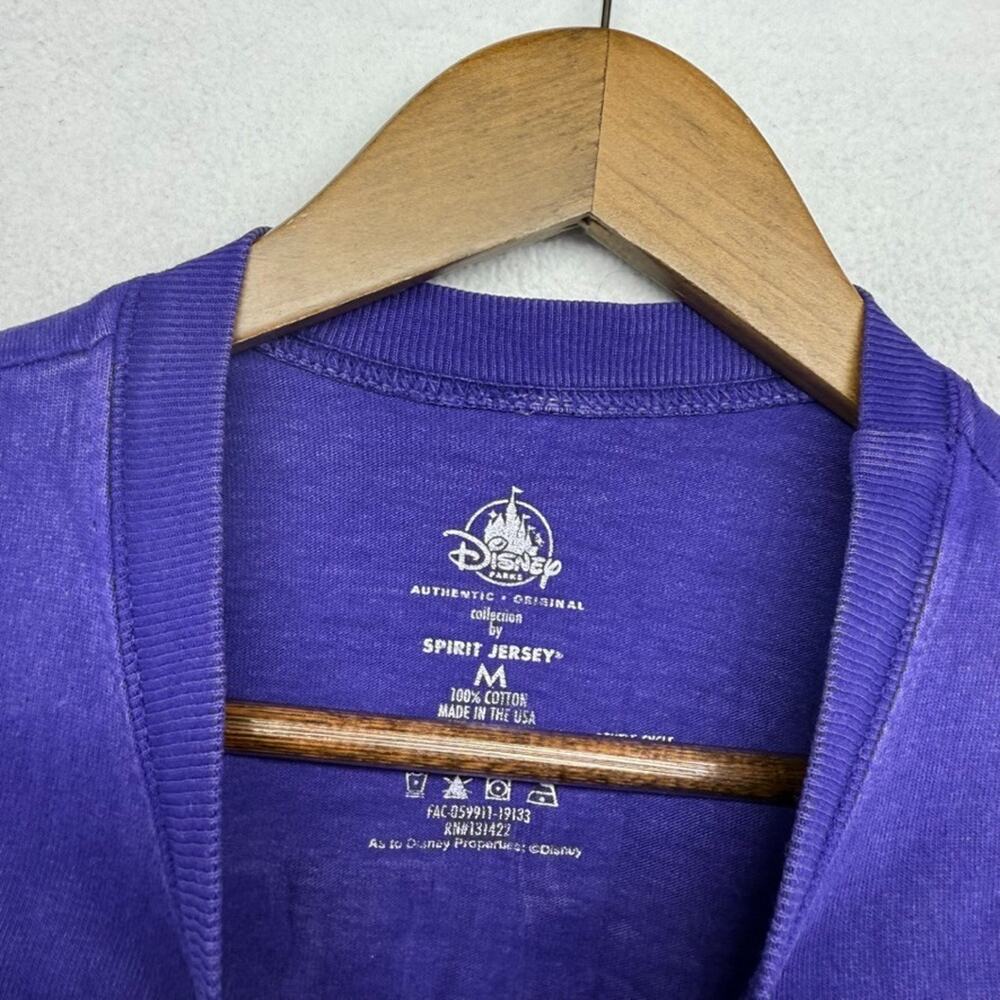 Disney Spirit Jersey Men's Medium Purple Haunted Mansion Ghost Host Spellout - Picture 7 of 11